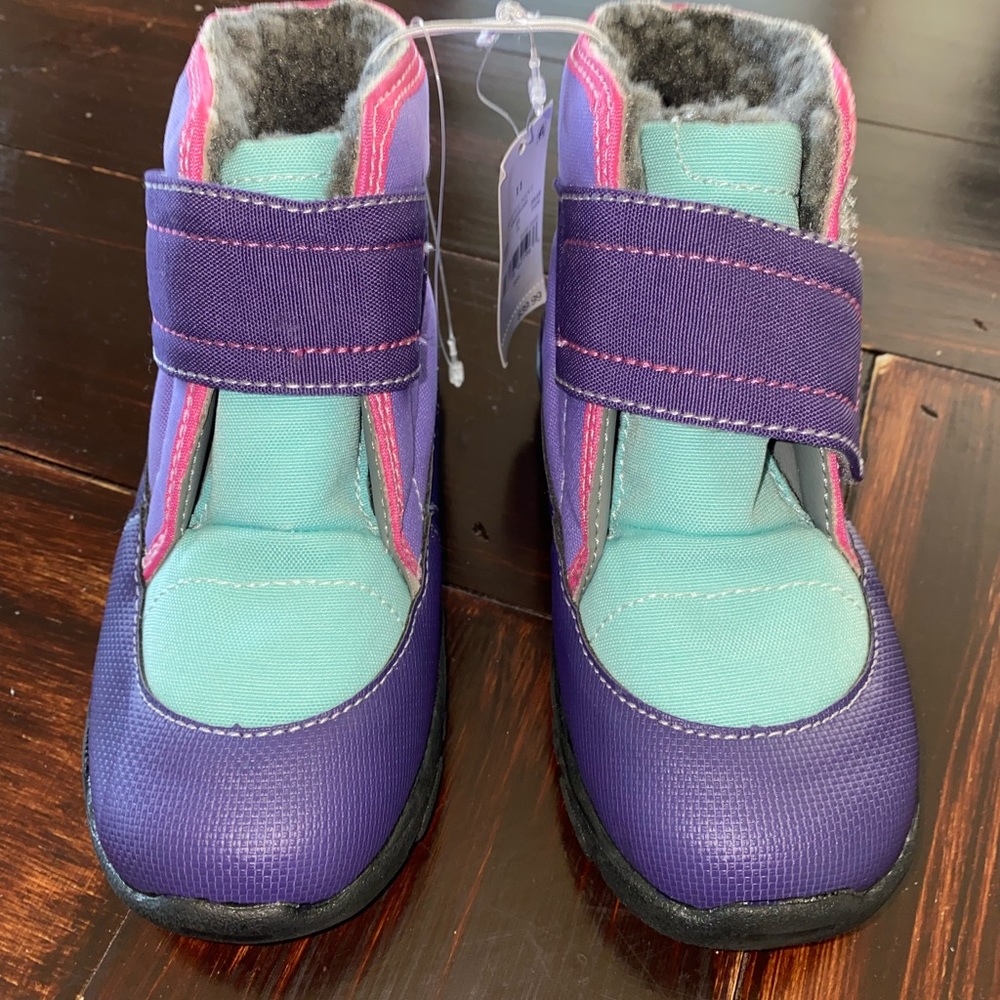 NWT toddler girl size 11 See Kai Run Boots